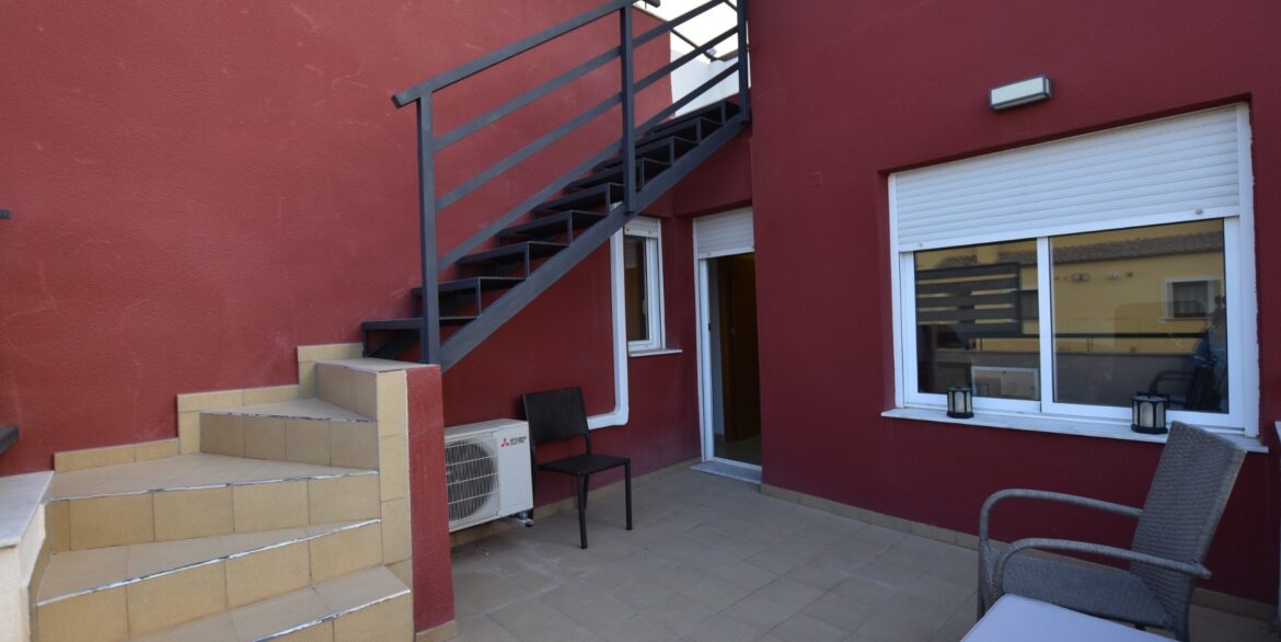 o_1jc6pvnemgs91gfij3n1sf91joh51