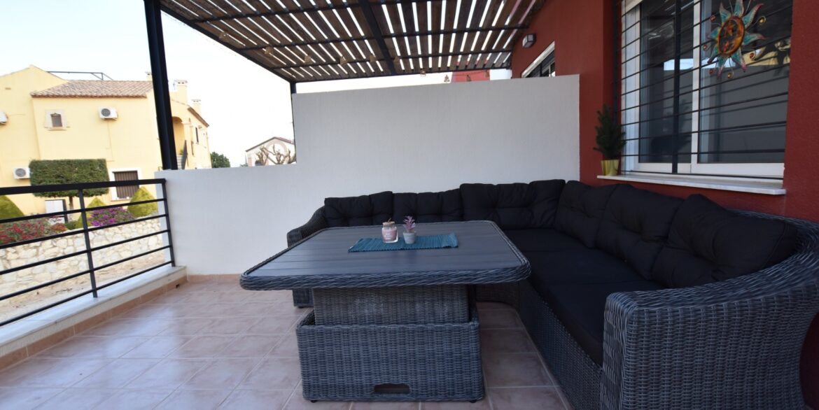 o_1jc6pvnemh6gd2rhbi155o1e565j