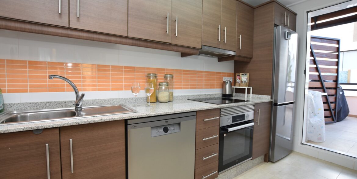 o_1jc9djornukt1fav1ir01pm82mr1g