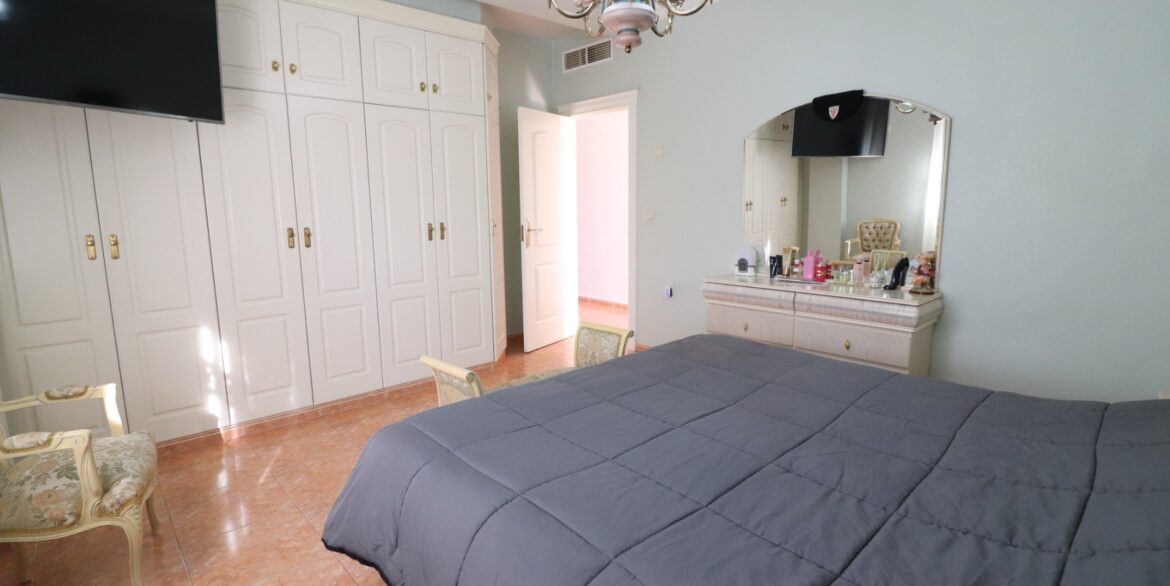 o_1jcgt79sj1bq9nh6cjnbk7f42n