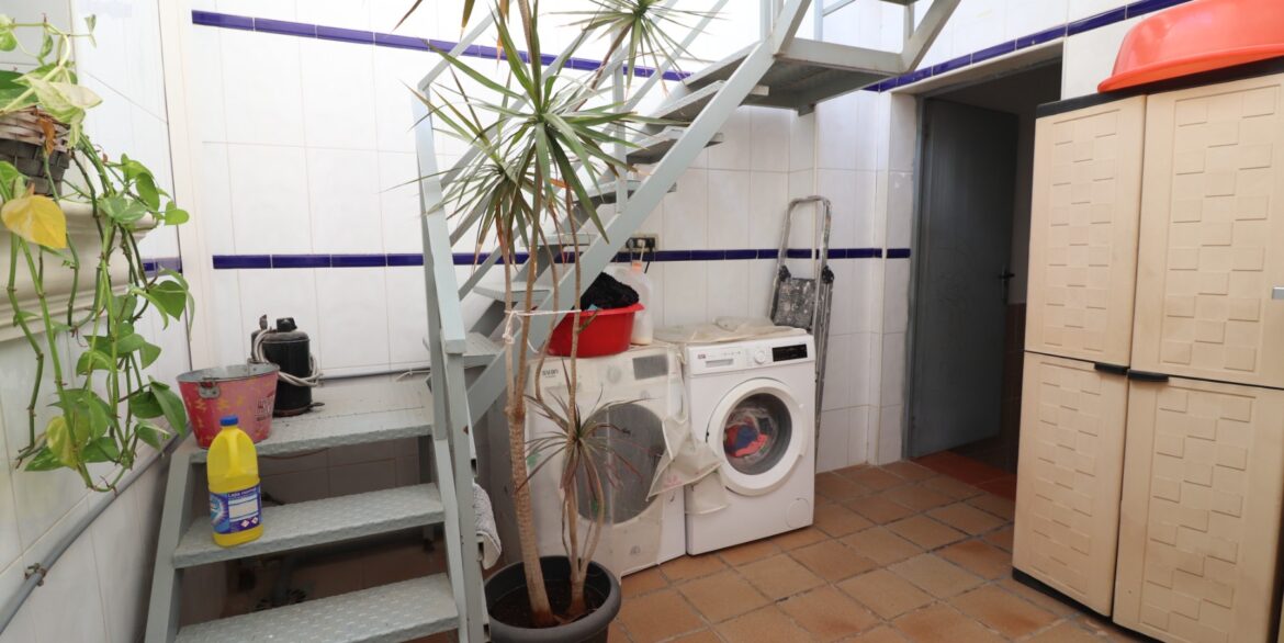 o_1jcgt79sj1trb1smmdd6mj91tj337