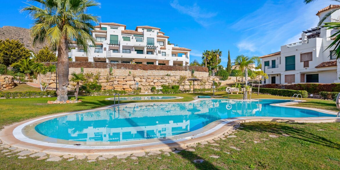 o_1jcki67vk1ah9j1k1sd8ror1u593m