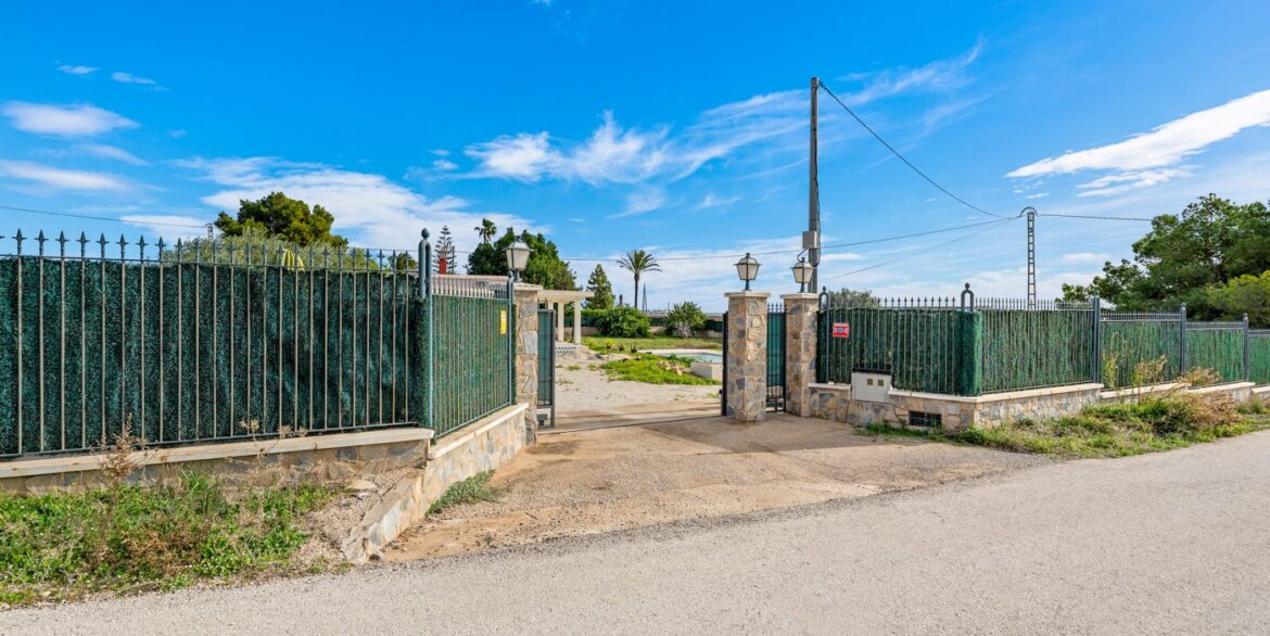 o_1je7lv8jb11dj1krv1qj514f12hb3l