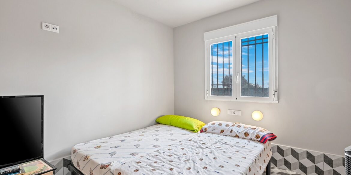 o_1je7lv8jb1lq1j3p9veaaufk23d