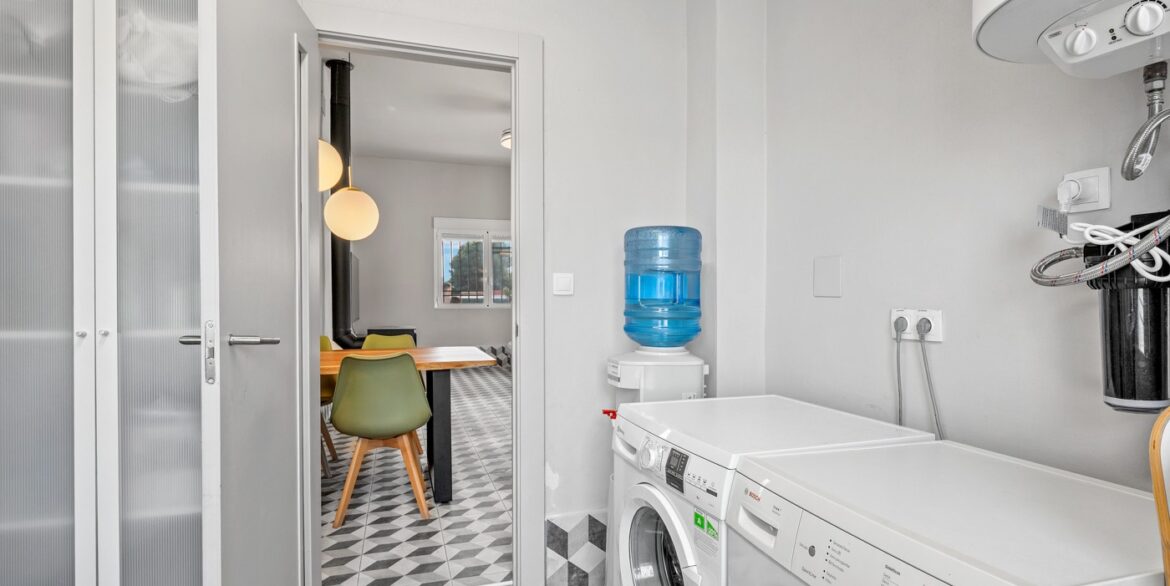 o_1je7lv8jb1rivork8b1sr8krs3a