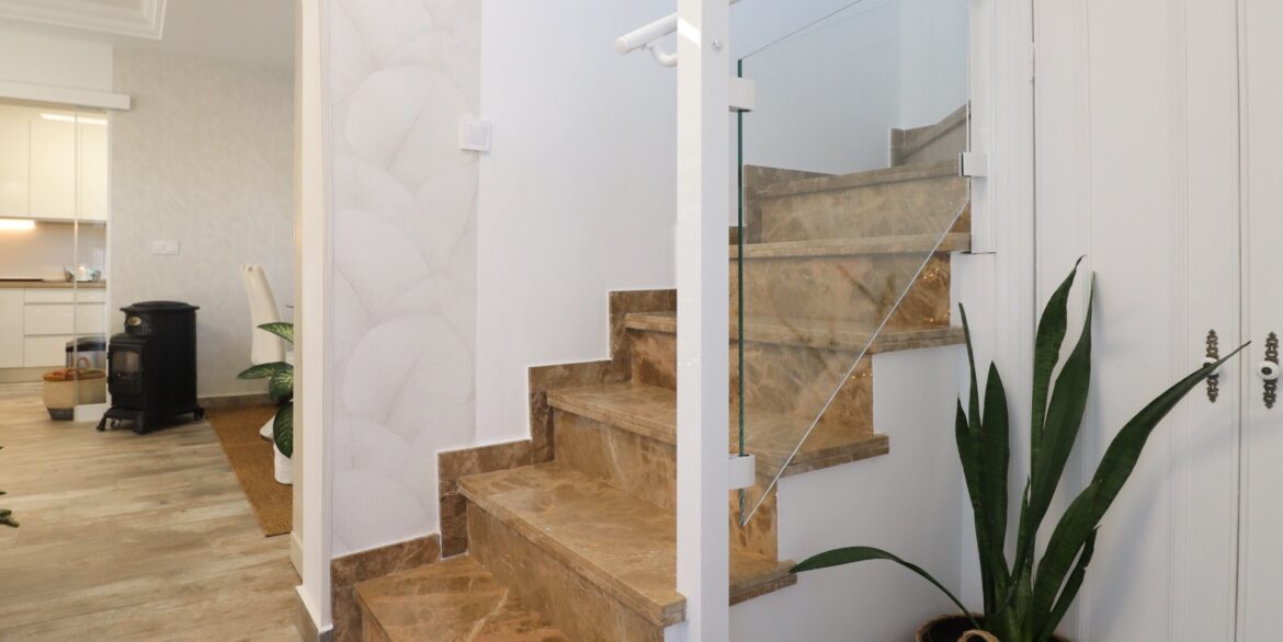 o_1jf13njr81pt64r1q8slkc14o02n