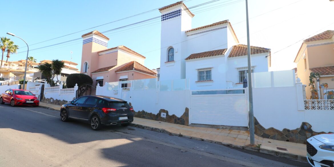 o_1jf13njr81taan885m51sl315k12c