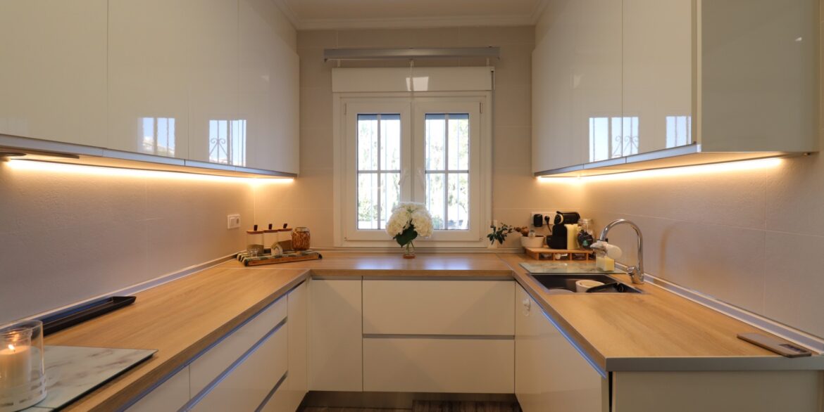 o_1jf13njr8eufksrlk6118v3a52k