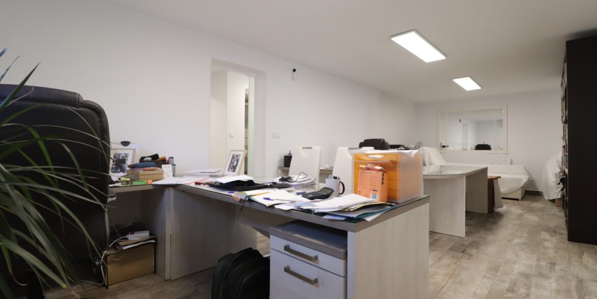 o_1jf13njr91q88165d1l636i1lqq33