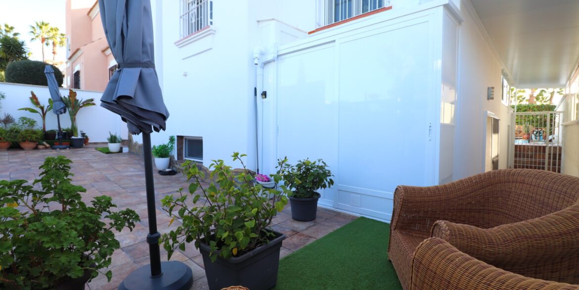 o_1jf13njr91spt1dh4pu31gk13ep39