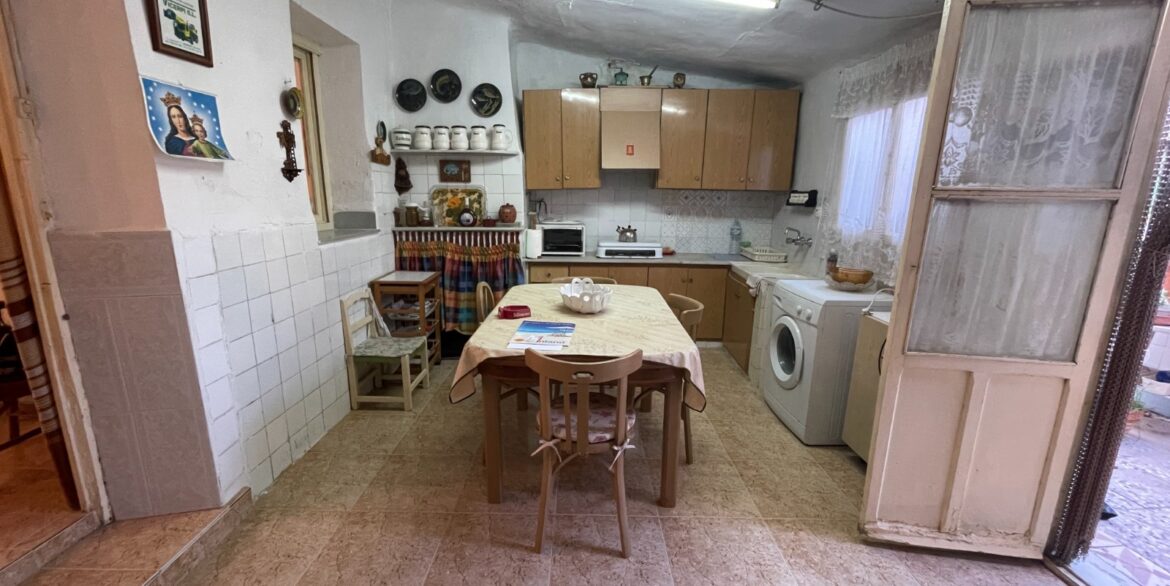 o_1jfbaccrv1m5e1ooelk0n5cgcq20