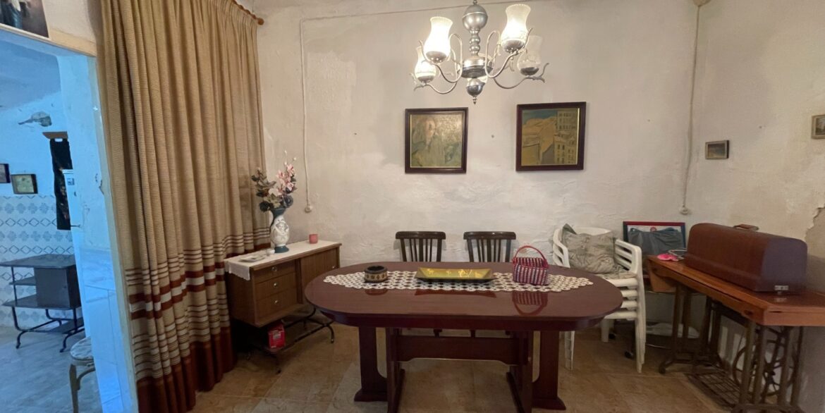 o_1jfbaccrv6l1vpoibllqffvb1u