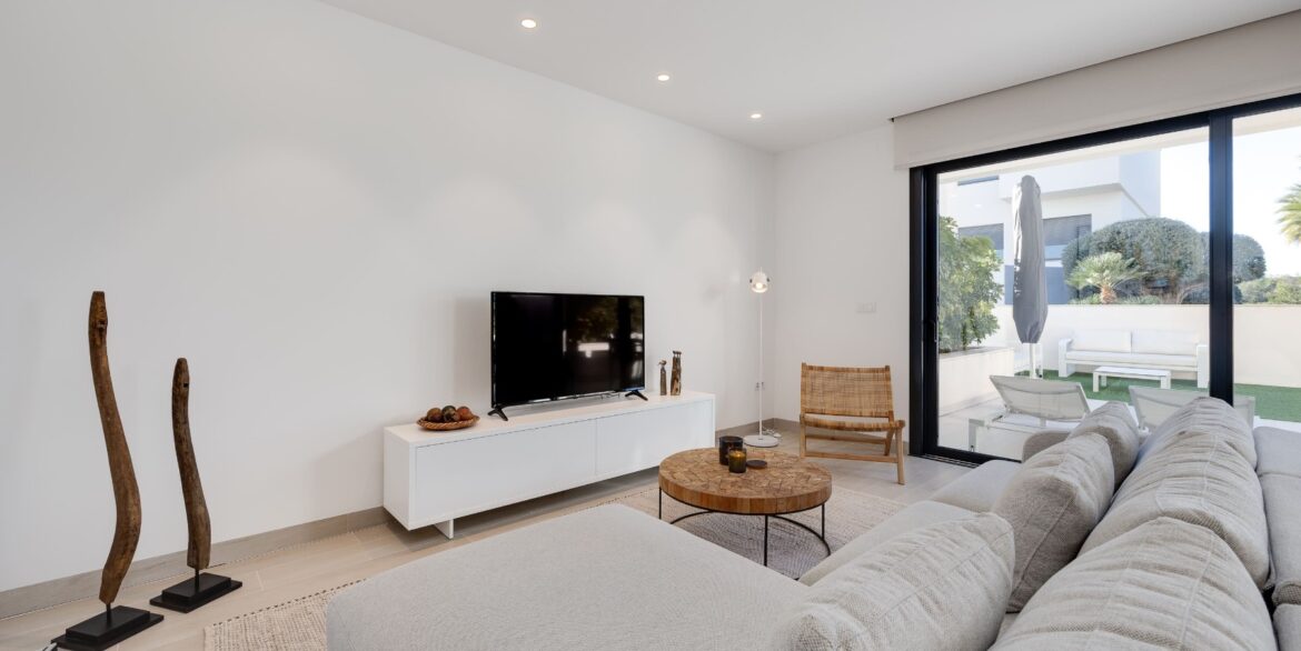 o_1jfdrqobt1iehchi10fp2khnbv21