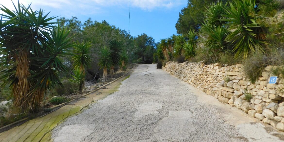 o_1jfg9oj231c0v1pjk1cju1kums7a2k