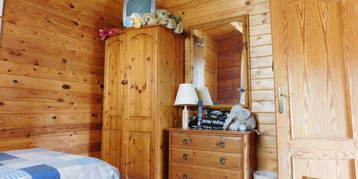 o_1jfg9oj231hii1lpd46vqb1ju036