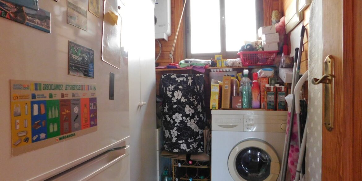 o_1jfg9oj23u4b1vtg1kog1suo1d1n34