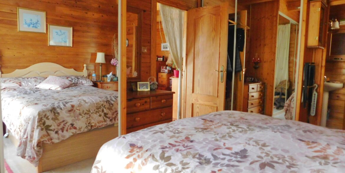 o_1jfg9oj241kfr1u8j1g5pgk1eaa3m