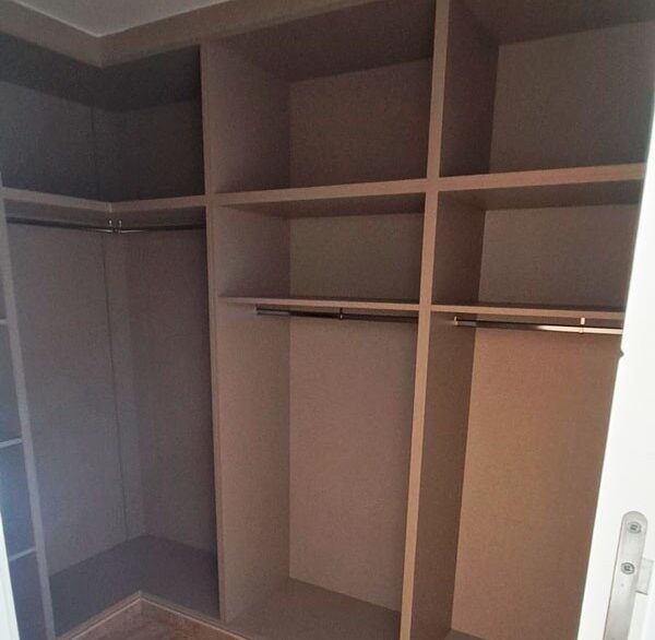 o_1jfge4nos1mrj1p7g1e0s111r1l527