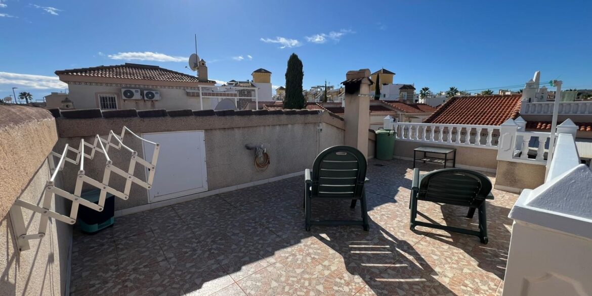 o_1jfsoqqj11sm9369psi1ruvdu32f