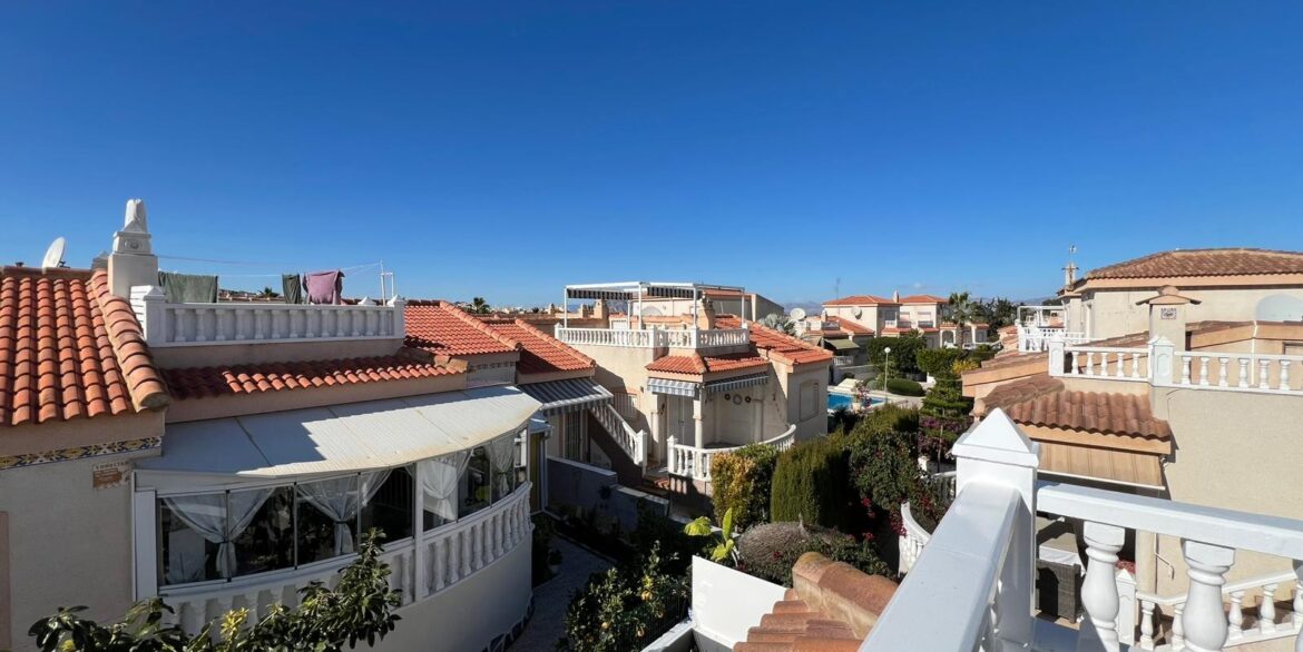 o_1jfsoqqj1pmgi3u1e8ks6hflj2b