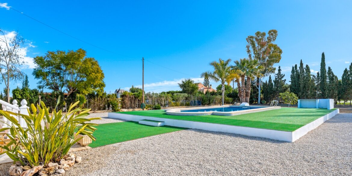 o_1jfstvtv51a2q17m3hvh1eau4e3i