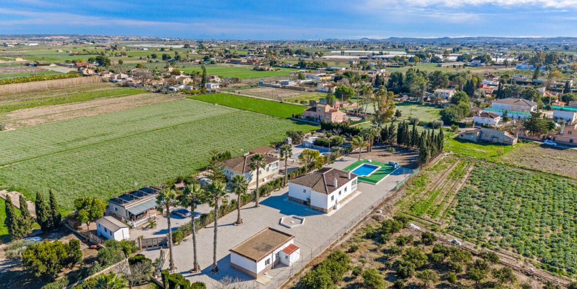 o_1jfstvtv51mh114seo32d3l1hen2k