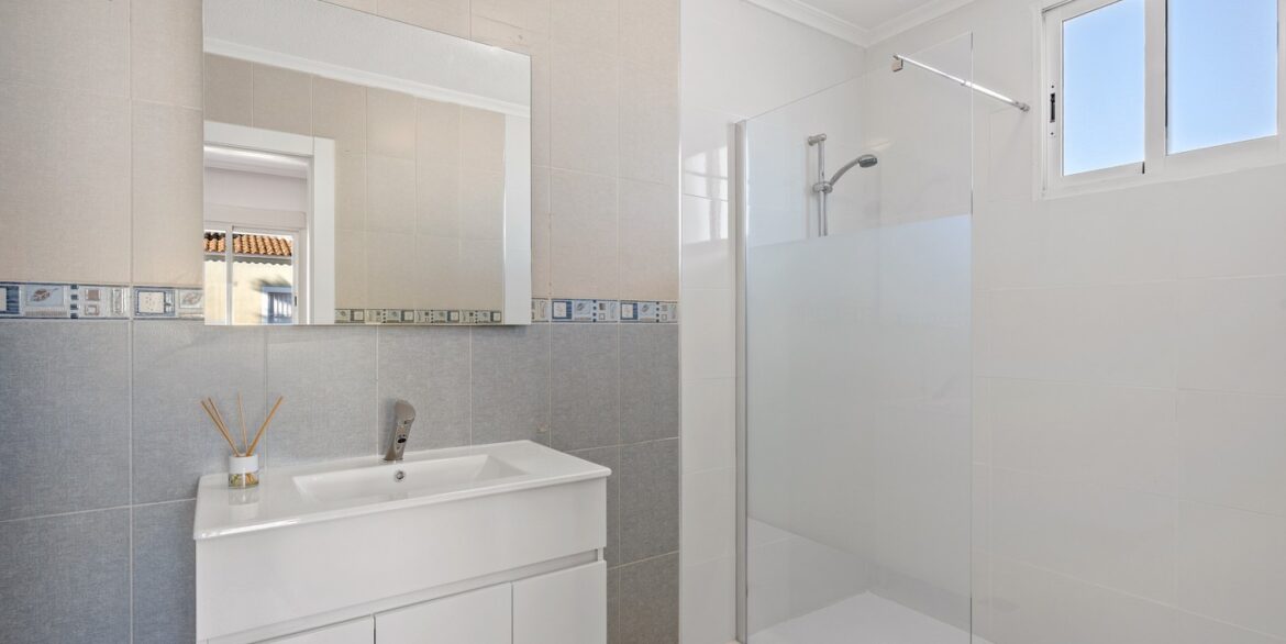 o_1jfstvtv51tl1qaa13sh1cv54b92u