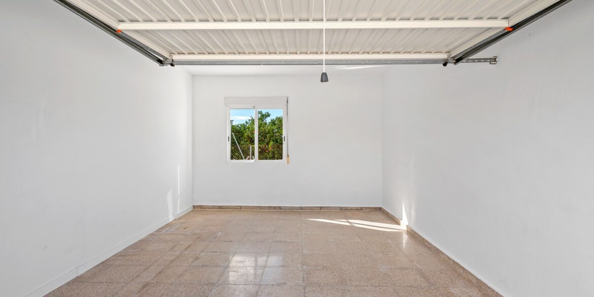 o_1jfstvtv52dhft0nva1gf01oa13f