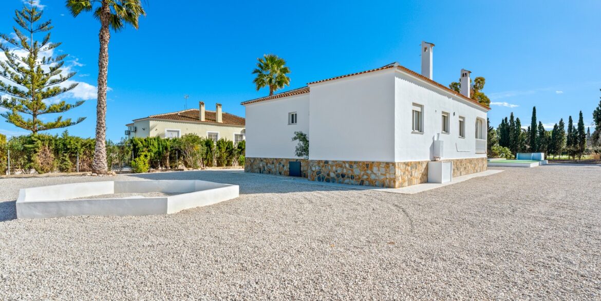 o_1jfstvtv5ae7uj1rcg16ha1ums3h