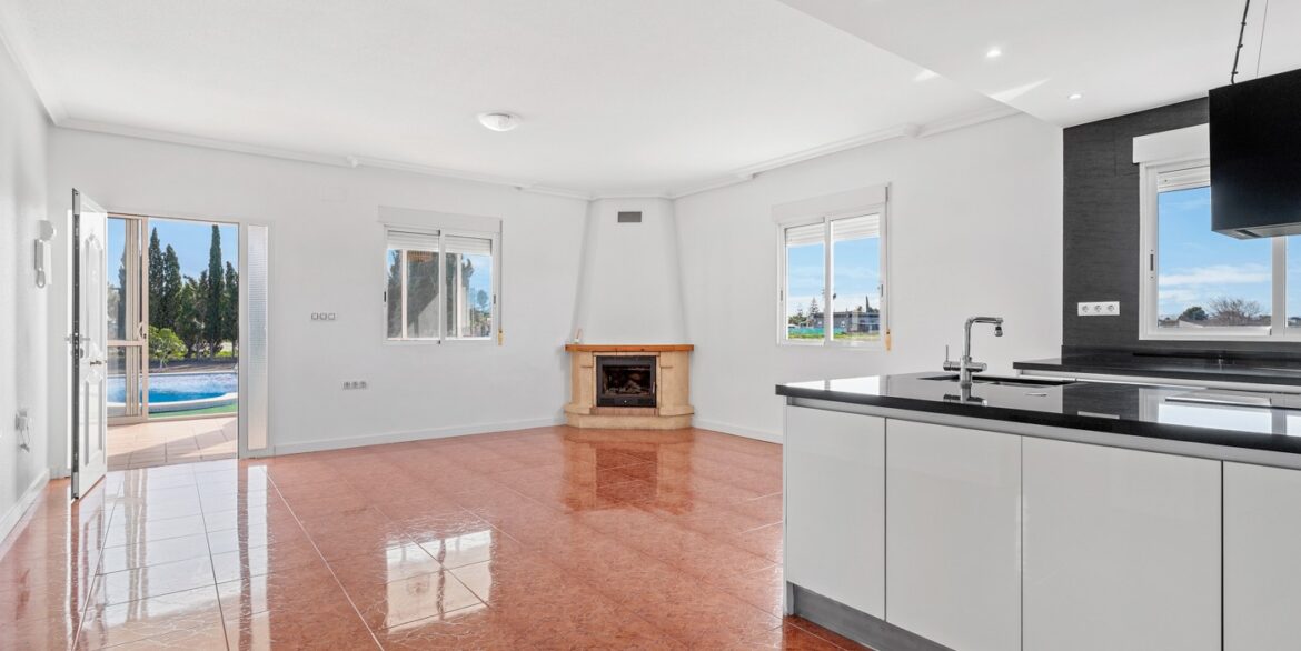 o_1jfstvtv5ntg1uuor8u13c1t6t37