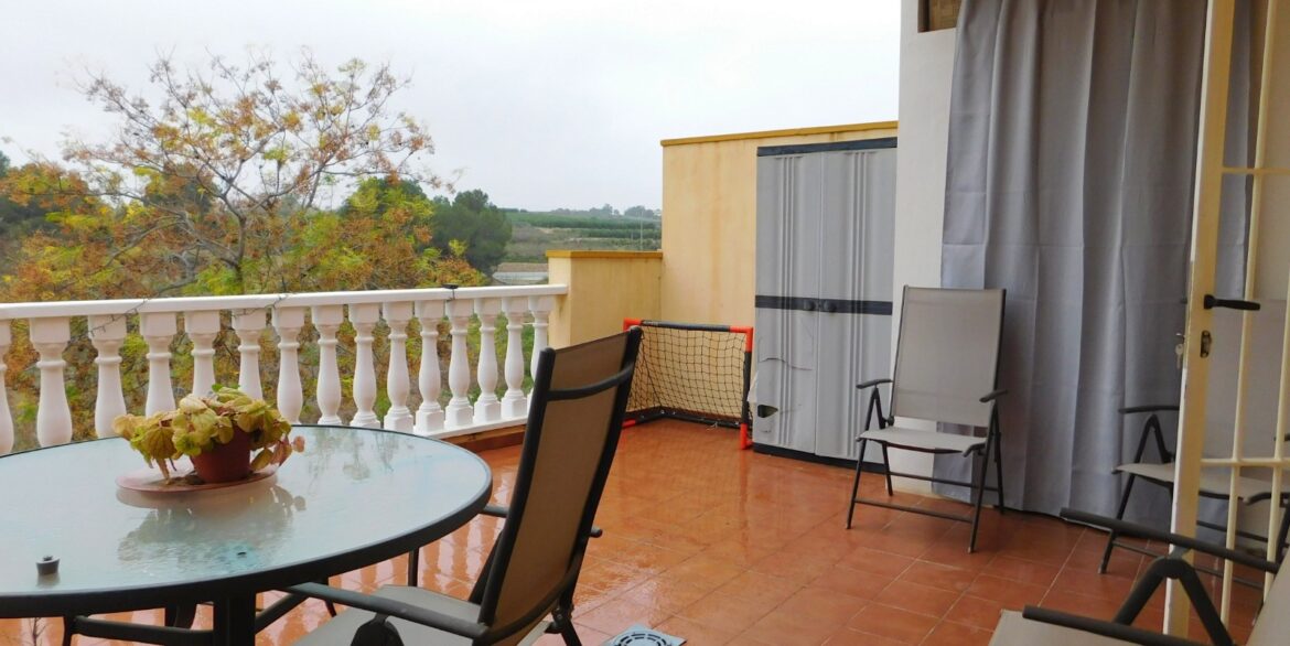 o_1jg2a7ilg1viq1d1pl3010hg1ihv2e