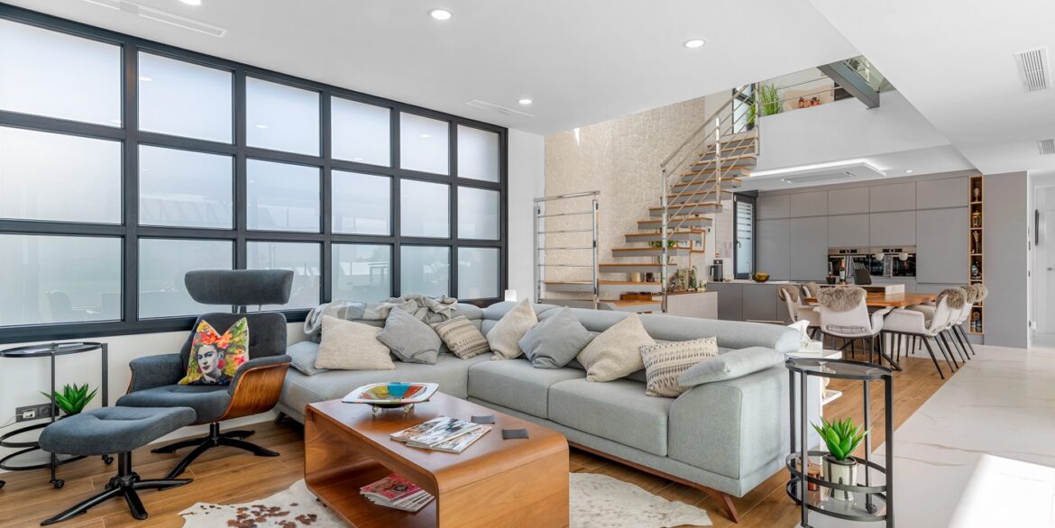 o_1jg4tva2d1fhd1c1m1tolm5ulur2l