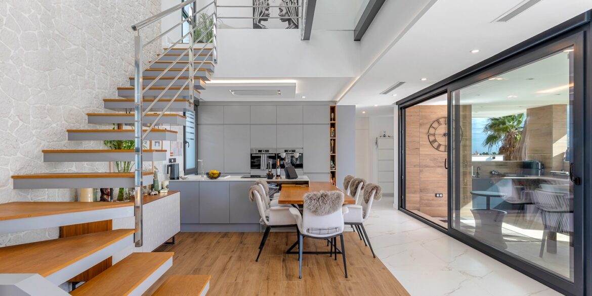 o_1jg4tva2d1rf199qp7k191foft2g