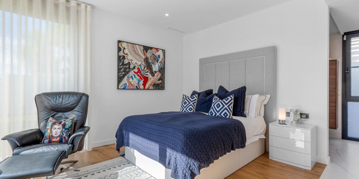 o_1jg4tva2e13fb1vb3rh3dejhie2p