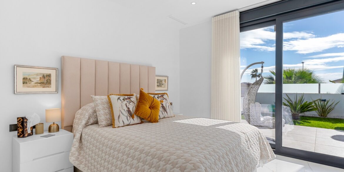 o_1jg4tva2e15gb1ko9vb21j3714vu2s