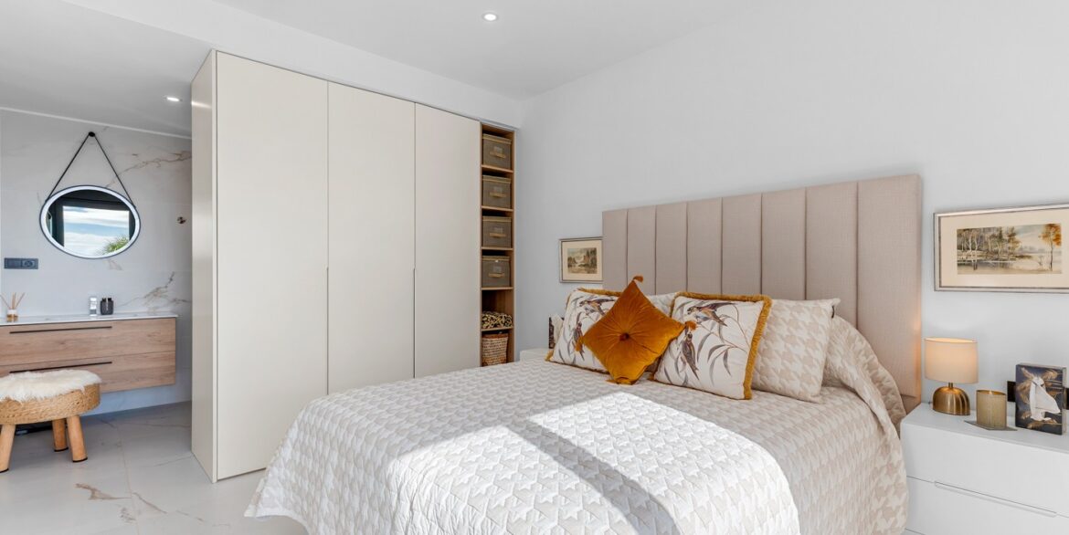 o_1jg4tva2e16b2g8n1fan1hmn1dc42r