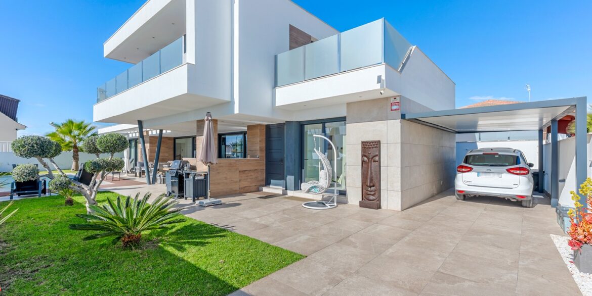 o_1jg4tva2e19k98cfq3vf8q1gmo38