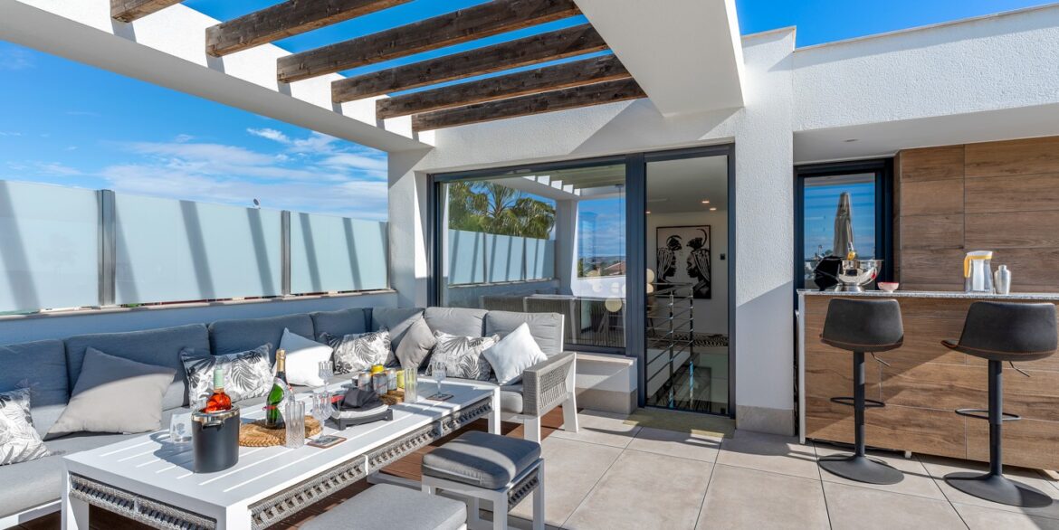 o_1jg4tva2ehvs71osha612cr035