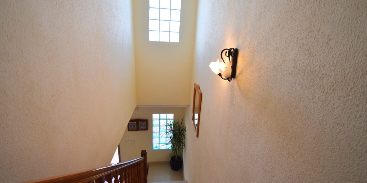 o_1jg505r1h15he8ijhkkfqk1vqh24