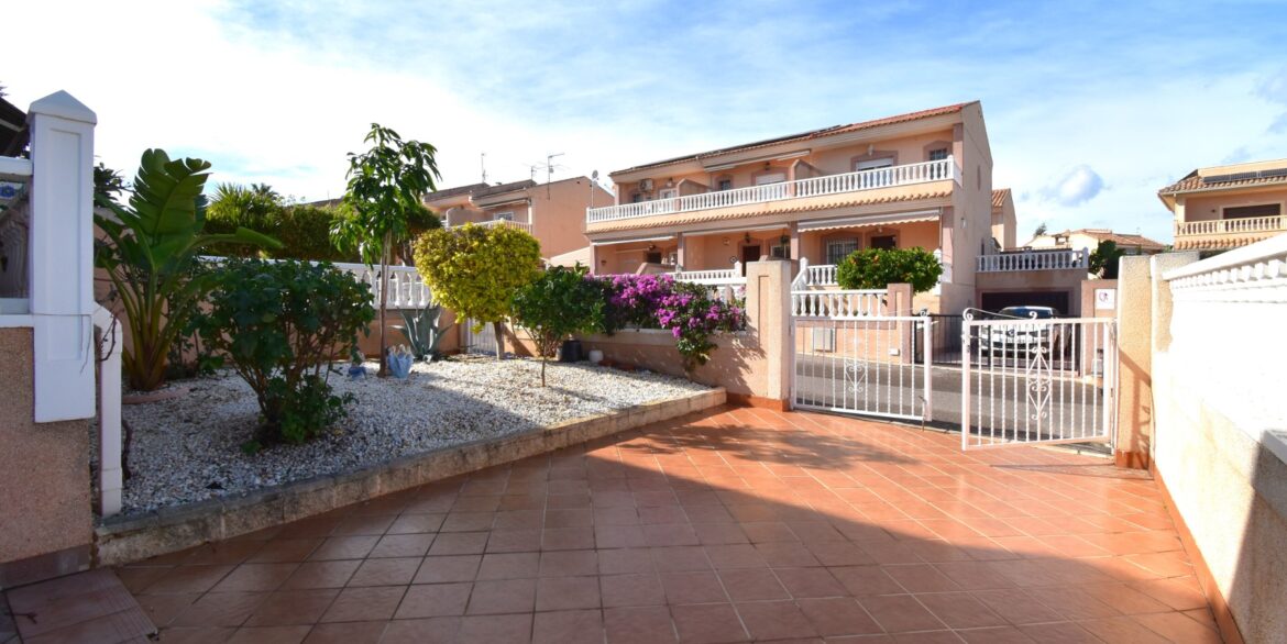 o_1jg505r1h33n1nflice1gln5vp1r