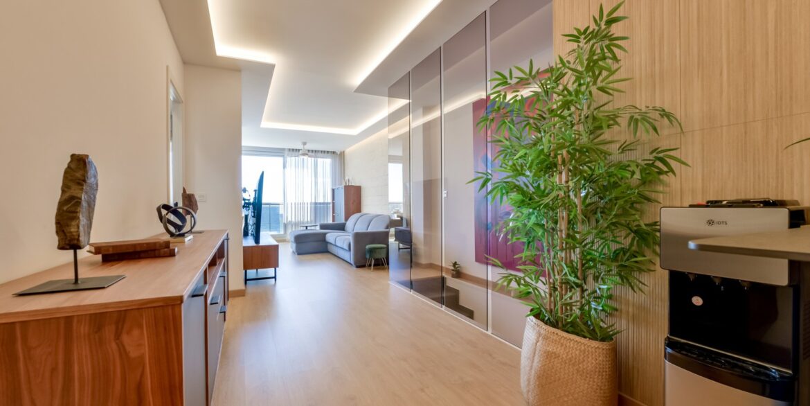 o_1jg55i3ml1jd01n23mq1m351dd052