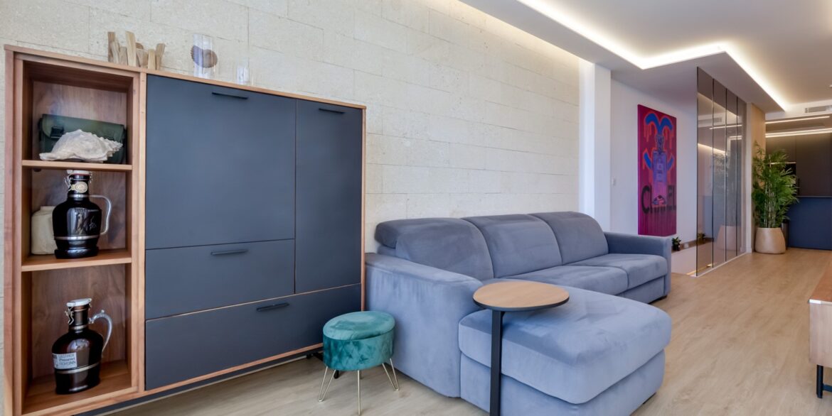 o_1jg55i3mlndr1p331otd18ai9v65f