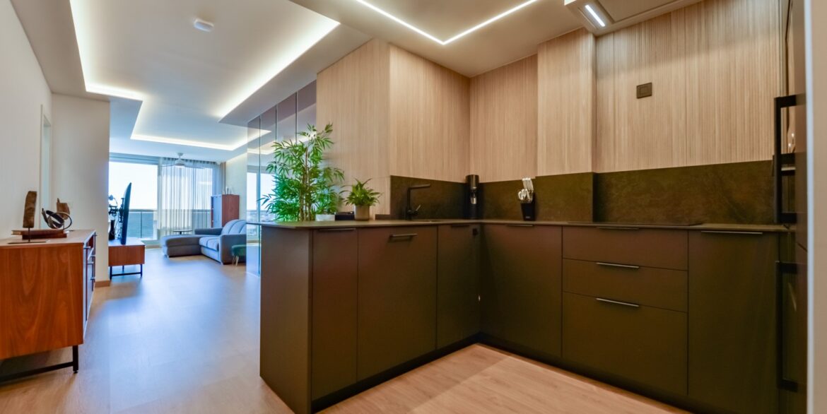 o_1jg55i3mluj7cbr1h9k1cgdhb14s