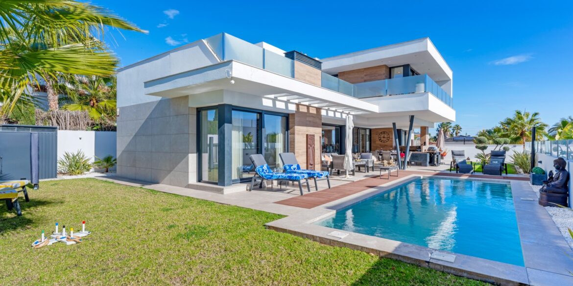 o_1jg5at1sd157ogcgiog1drrclh1g