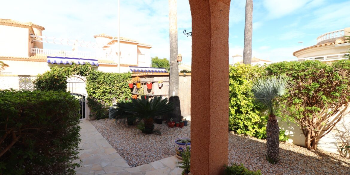 o_1jg7pqba7112usjn66g1bi41sk92t