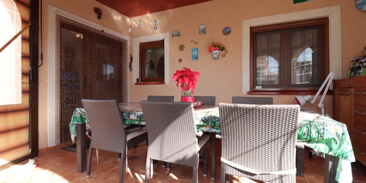 o_1jg7pqba716f01oe5s0v184g1rfr2d