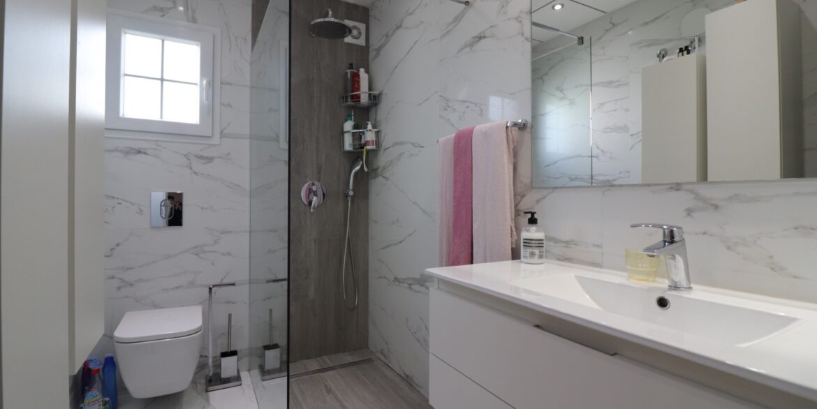 o_1jg7pqba71bh9n38rjp2uhojn2f