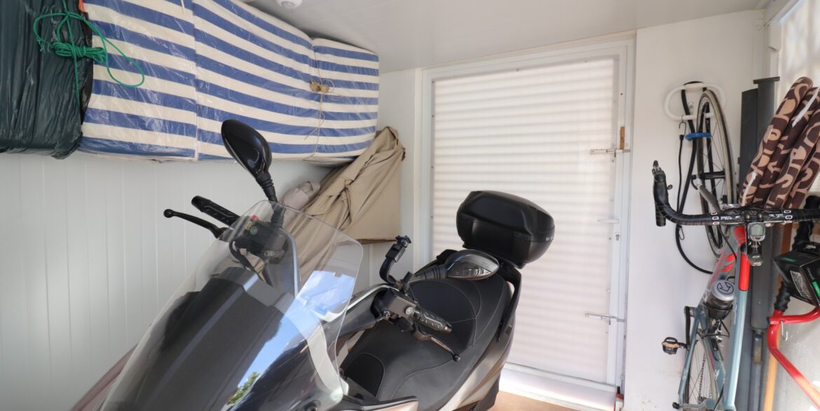 o_1jg7pqba7boo2jkmd81pih1lpe2u