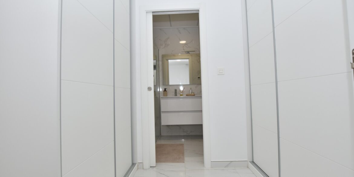 o_1jgf86lgt1vfg37012bh1olg11mv3k