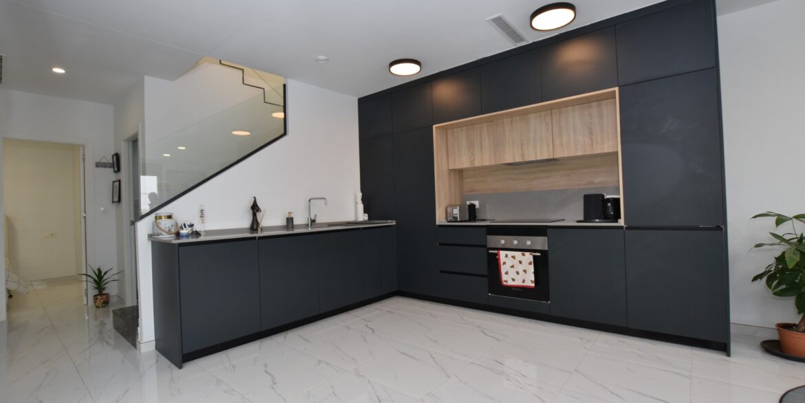 o_1jgf86lgtthp1tp7phlrn118pa3r